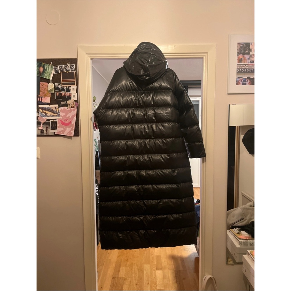 Nike Black Hooded Puffer Jacket - Picture 3 of 3